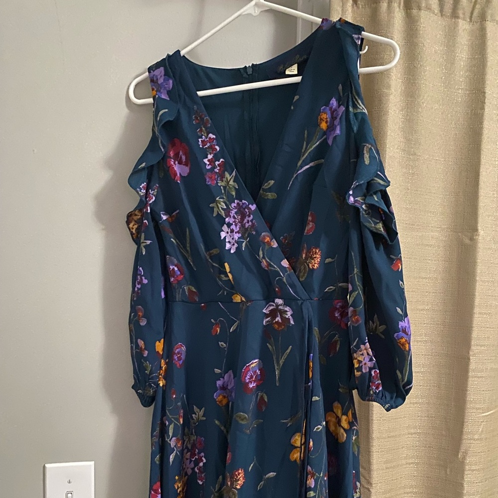 Exposed shoulder dress Francesca’s
